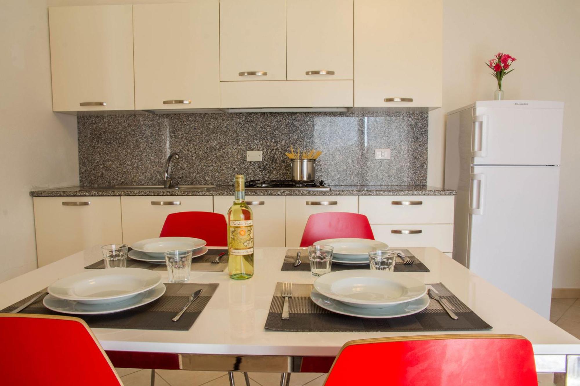 Gf Apartments La Vigna Badesi Bagian luar foto