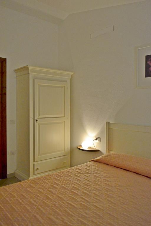 Gf Apartments La Vigna Badesi Ruang foto
