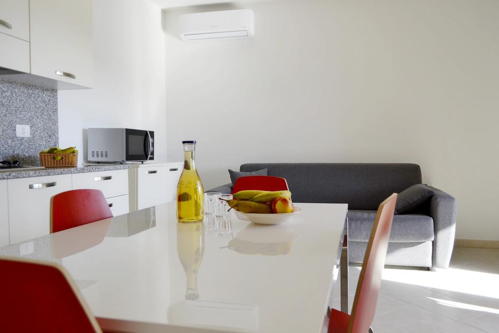 Gf Apartments La Vigna Badesi Ruang foto