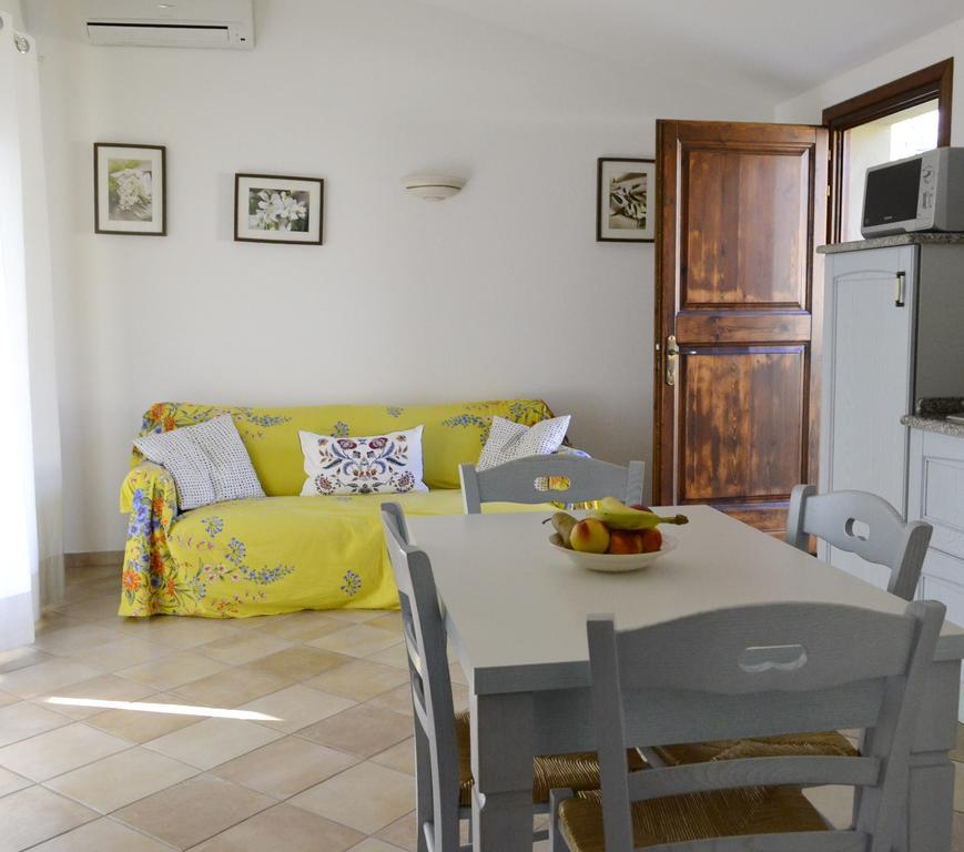 Gf Apartments La Vigna Badesi Ruang foto