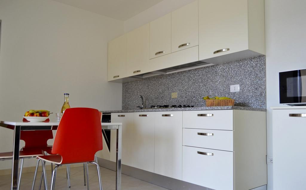 Gf Apartments La Vigna Badesi Ruang foto