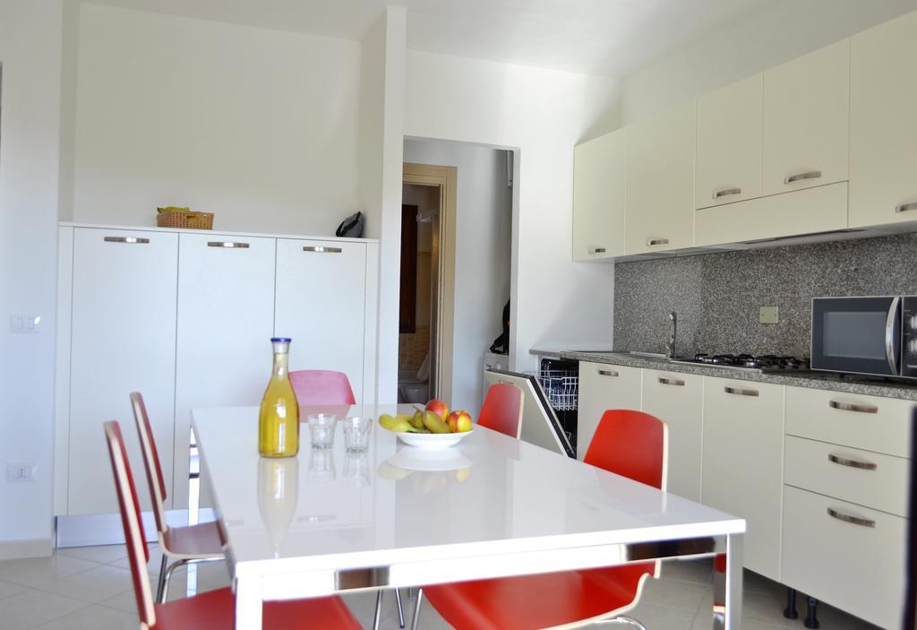 Gf Apartments La Vigna Badesi Ruang foto