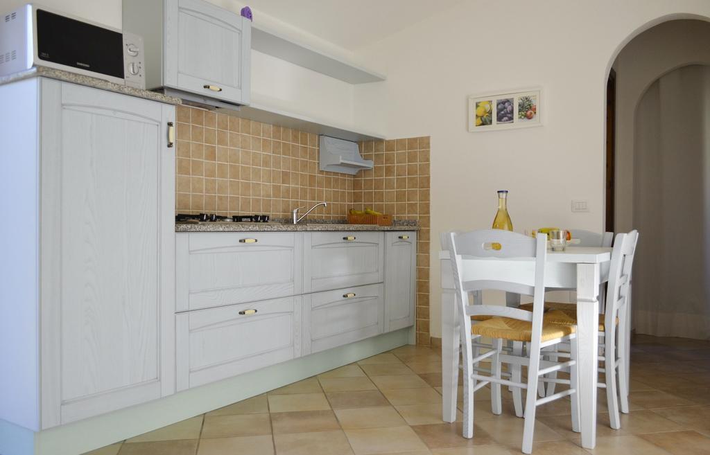 Gf Apartments La Vigna Badesi Ruang foto