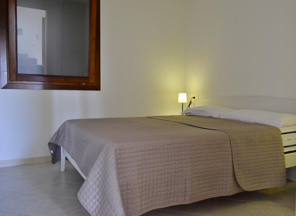 Gf Apartments La Vigna Badesi Ruang foto