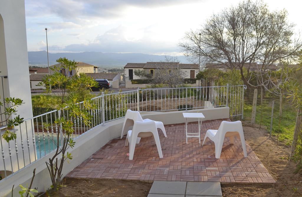 Gf Apartments La Vigna Badesi Bagian luar foto