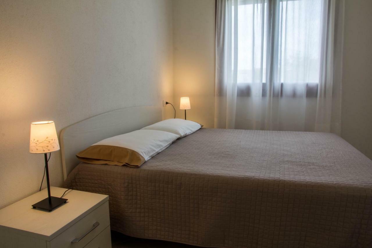 Gf Apartments La Vigna Badesi Bagian luar foto